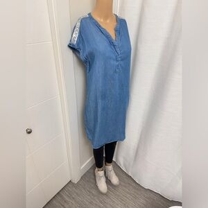 Size 4 Blue Denim Women's Top